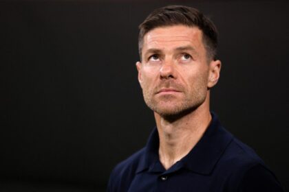 بعد تعثرين متتاليين..القلق يسود ريال مدريد رغم الثقة الكاملة في ألونسو