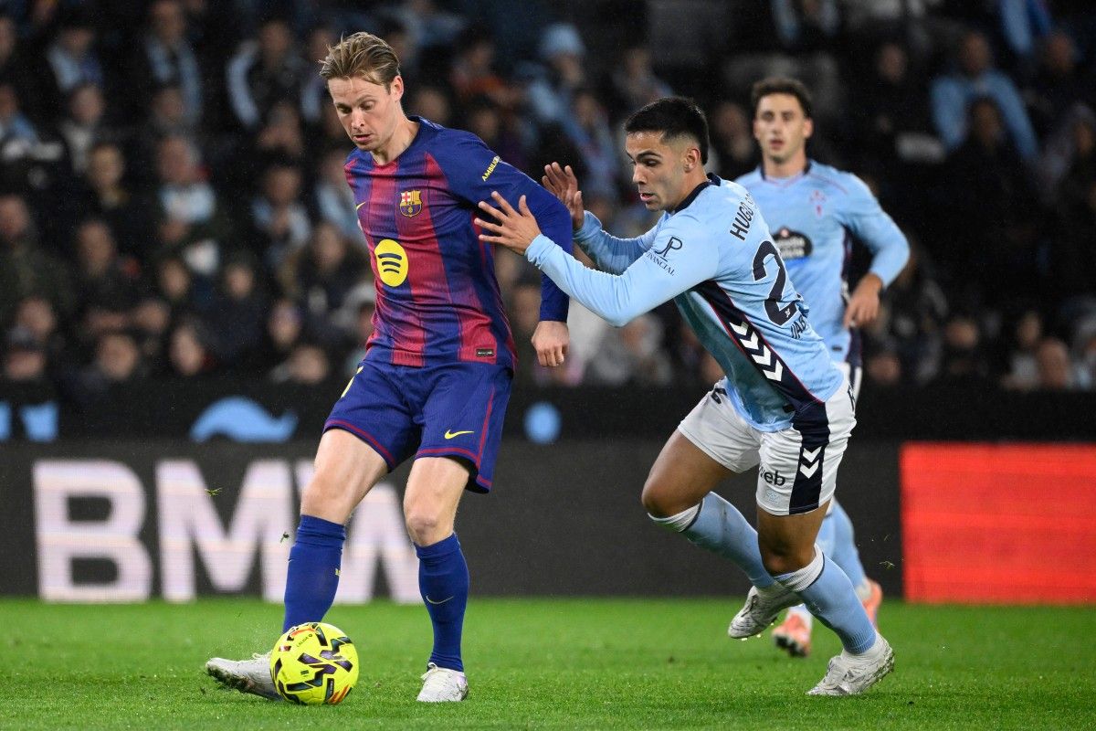 دي يونغ يُبهر جماهير برشلونة: 97% دقة..100% مهارة وصفر أخطاء