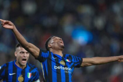 إنتر يجهز بدائل دومفريس قبل دربي ميلان