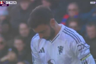 هدف مانشستر يونايتد الثاني ضد بالاس - ماونت (الدوري الإنجليزي)