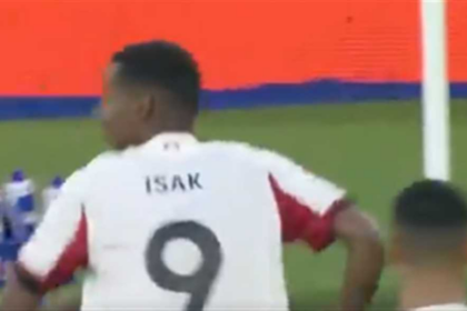 هدف ليفربول الأول في أستون فيلا - إيزاك (الدوري الإنجليزي)