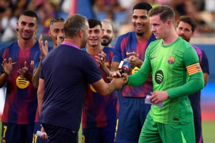 قائد برشلونة على أعتاب الرحيل: شتيغن يفتح الباب أمام توتنهام في يناير