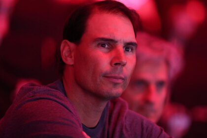 TOPSHOT-FBL-WC-2022-MATCH64-ARG-FRA-TROPHY