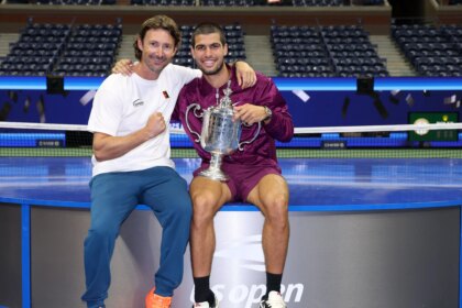 TOPSHOT-FBL-WC-2022-MATCH64-ARG-FRA-TROPHY