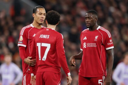 TOPSHOT-FBL-WC-2022-MATCH64-ARG-FRA-TROPHY