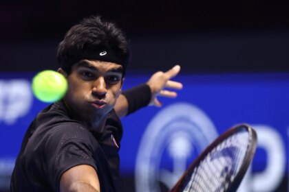 TOPSHOT-FBL-WC-2022-MATCH64-ARG-FRA-TROPHY