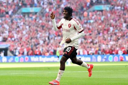 فريمبونج: قصدت تمرير الكرة لـ صلاح في هدفي أمام مارسيليا.. المهم أنها سكنت الشباك