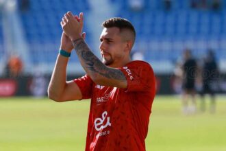 الأهلي يعلن إعارة جراديشار إلى أوبيست المجري