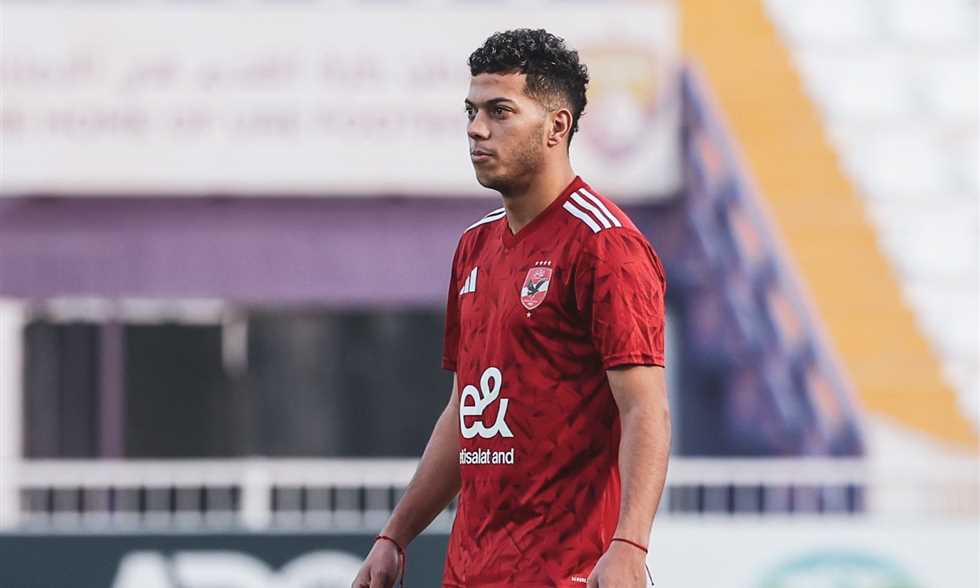 إيقاف وتغريم وتدريب منفرد.. الأهلي يعلن عقوبات إمام عاشور بعد تخلفه عن السفر لتنزانيا