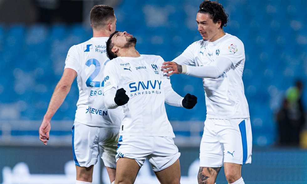 الرياض يوقف سلسلة إنزاجي مع الهلال بتعادل