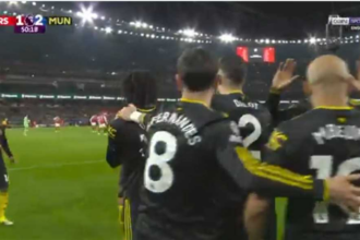 هدف مانشستر يونايتد الثاني ضد أرسنال - دورجو (الدوري الإنجليزي)