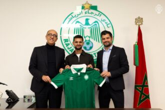 بعد رحيل بلعمري.. رسميا الرجاء يرد سريعًا بصفقة دفاعية وازنة