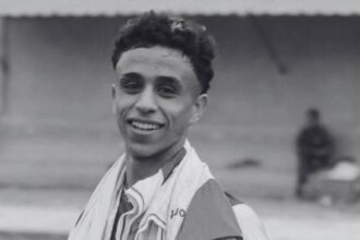 الحزن يخيم على كرة القدم المصرية بعد وفاة شاب في الملاعب