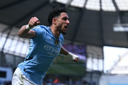 مرموش سعيد جدًا بهدفه في فوز مانشستر سيتي على ولفرهامبتون