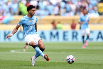 مانشستر سيتي يفاجئ الجميع ويوافق مبدئيًا على رحيل عمر مرموش