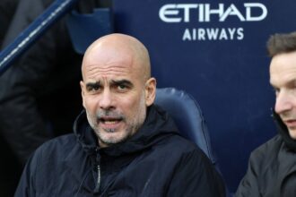 غوارديولا يفجر مفاجأة بشأن مستقبل نجم مانشستر سيتي