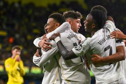 فلورنتينو بيريز يوجه رسائل مباشرة لنجوم ريال مدريد قبل مواجهة بنفيكا