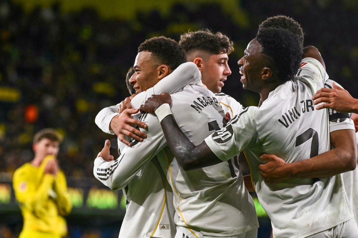 فلورنتينو بيريز يوجه رسائل مباشرة لنجوم ريال مدريد قبل مواجهة بنفيكا