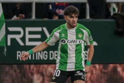 الزلزولي يخطف الأضواء رغم خروج بيتيس خاسراً