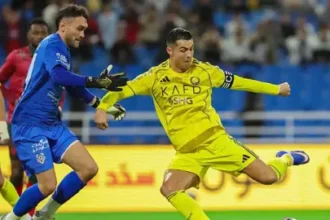 رونالدو يضيّق الخناق على إيفان توني ويشعل سباق الهدافين