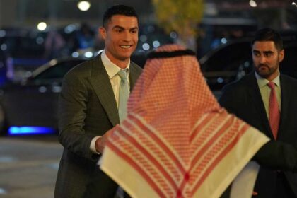 رئيس ألميريا: رونالدو الشخصية الأعظم في تاريخ كرة القدم.. وسعداء باختياره لنا