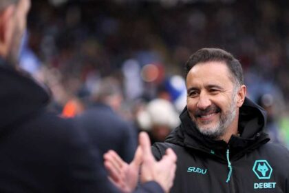 نوتنجهام يعلن اسم مدربه الجديد