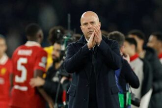 سكاي: ليفربول يتوصل لاتفاق مع مدافع لايبزيج المعار إلى سندرلاند