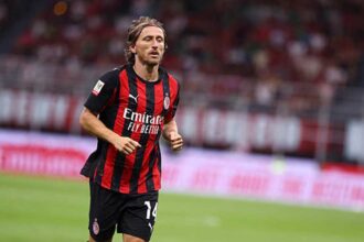 تقرير: ميلان متفائل بتجديد عقد مودريتش لموسم جديد