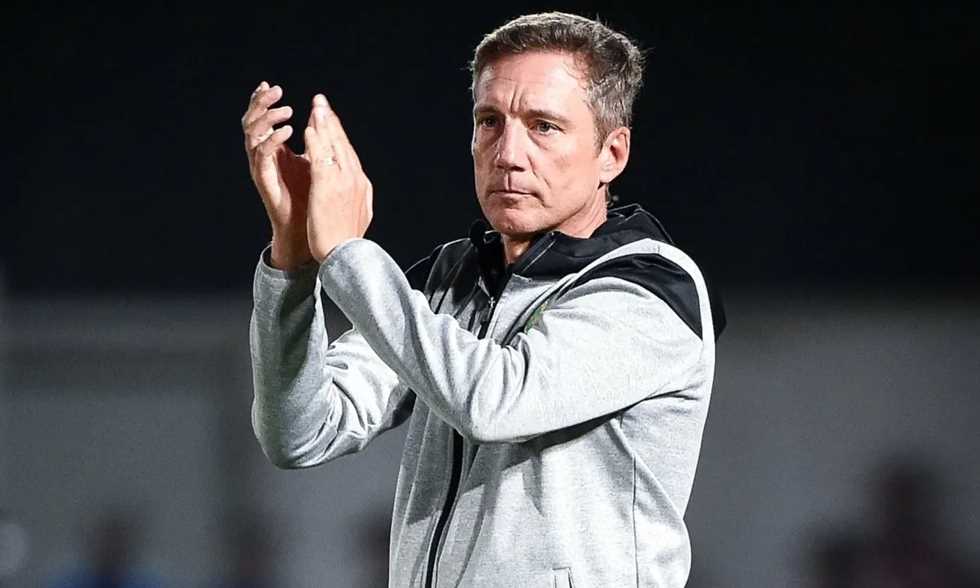 مؤتمر مدرب الجيش الملكي: لحسن الحظ ليس لدينا الكثير من الغيابات أمام الأهلي