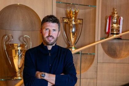 كاريك: لا أملك صلاحية تحديد مدة بقائي.. ويجب أن نحافظ على إرث مانشستر يونايتد