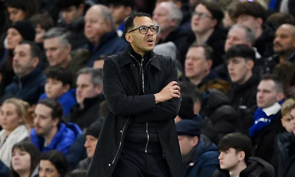 روسينيور: محبط من تعادل تشيلسي مع ليدز