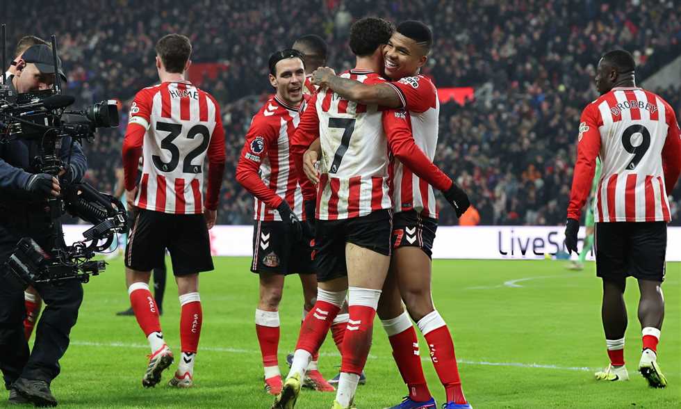 سندرلاند يستعيد الانتصارات ويضرب بيرنلي بثلاثية