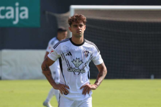 لاعب ألباسيتي: قد تضحكون لكن نريد التتويج بكأس ملك إسبانيا.. ولماذا لا نحلم