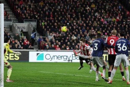 الفارق صار 4 نقاط.. أرسنال يسقط في فخ التعادل أمام برينتفورد