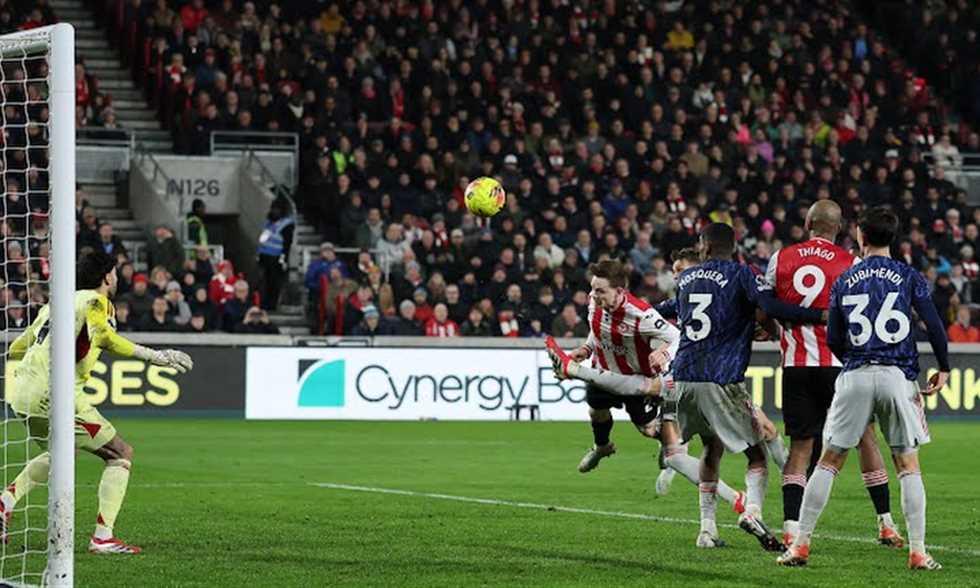 الفارق صار 4 نقاط.. أرسنال يسقط في فخ التعادل أمام برينتفورد