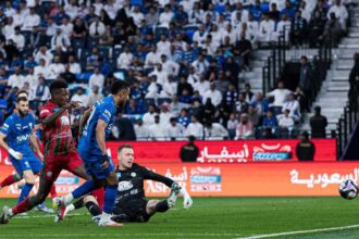 الدوري السعودي - الهلال يؤمن الصدارة أمام أعين كوكا.. وأهلي جدة والاتحاد ينتصران