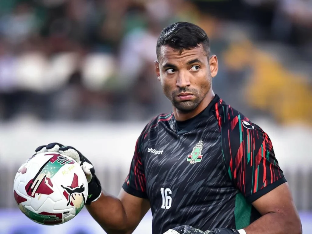 التكناوتي يكشف كيف تعامل الجيش الملكي مع أحداث الأهلي الأخيرة