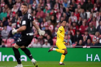 جيرونا يعلن قراره النهائي حول عودة أوناحي إلى الملاعب