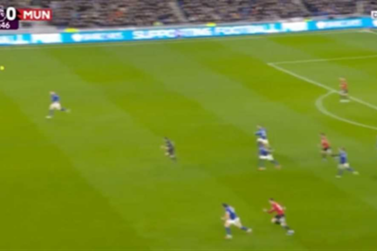 هدف مانشستر يونايتد ضد إيفرتون - بينجامين سيسكو (الدوري الإنجليزي)