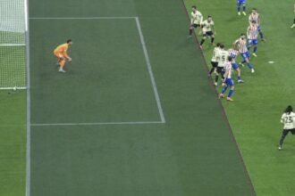 بيان عاجل من لجنة الحكام في إسبانيا بشأن هدف برشلونة الملغى أمام أتلتيكو مدريد