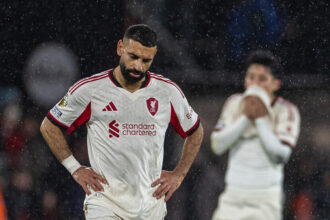 أسطورة ليفربول يهاجم محمد صلاح ويصف الفوز أمام نوتنغهام فورست بـ”السرقة”