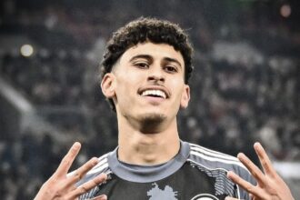 بالفيديو : هدف أيوب الميموني الجميل في مرمى مونشن كلادباخ