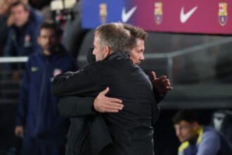 سلاح فليك السري: كيف تفوق مدرب برشلونة على سيميوني في 5 مواجهات سابقة؟