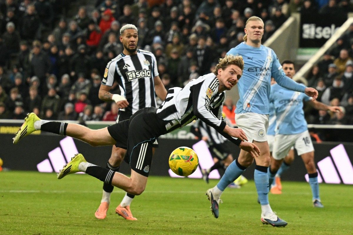 قبل موقعة كأس الرابطة: 13 لاعبًا خارج حسابات مانشستر سيتي ونيوكاسل