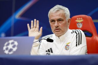 مورينيو يشعل الأجواء بتصريحات نارية قبل صدام ريال مدريد وبنفيكا