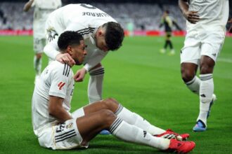 صدمة في ريال مدريد: بيلينغهام يسقط مصابًا في الدقائق الأولى أمام رايو فاييكانو