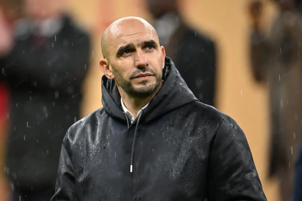 وليد الركراكي يخطف الأضواء في فرنسا