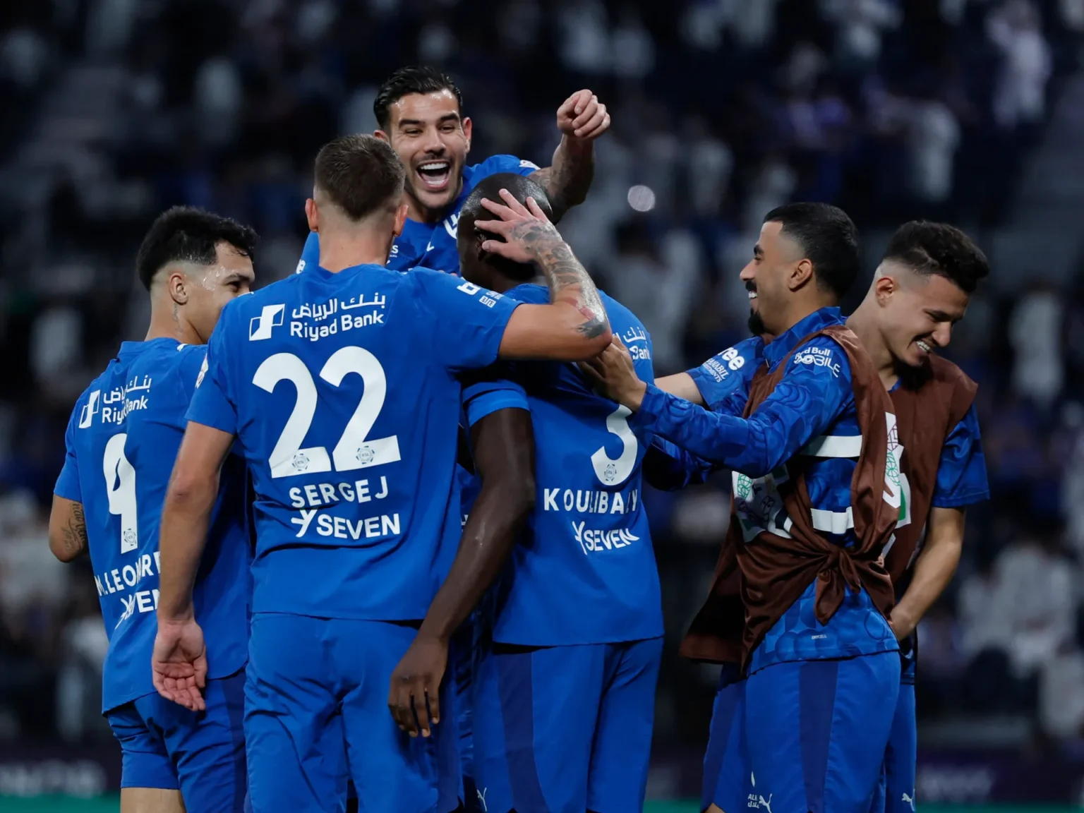 نصيري وبونو يسرقان الأضواء في تعادل مثير بين الهلال والاتحاد