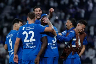 نصيري وبونو يسرقان الأضواء في تعادل مثير بين الهلال والاتحاد