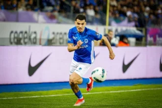 زكرياء الواحدي مطلوب في أندية كبيرة.. صراع إنجليزي وهولندي وألماني لضمه صيفًا